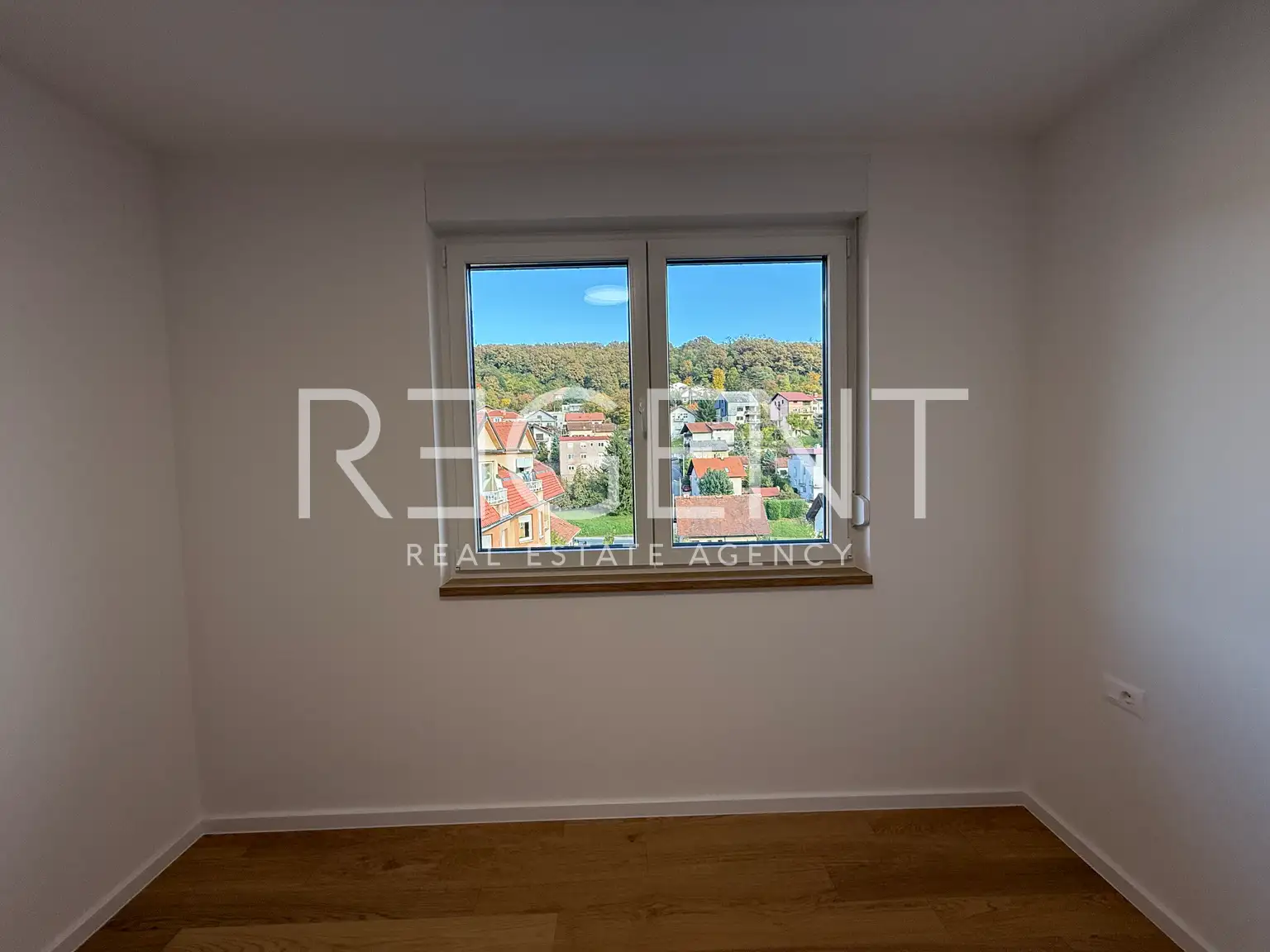 Záhřeb, Gračani – třípokojový byt s terasou a garáží