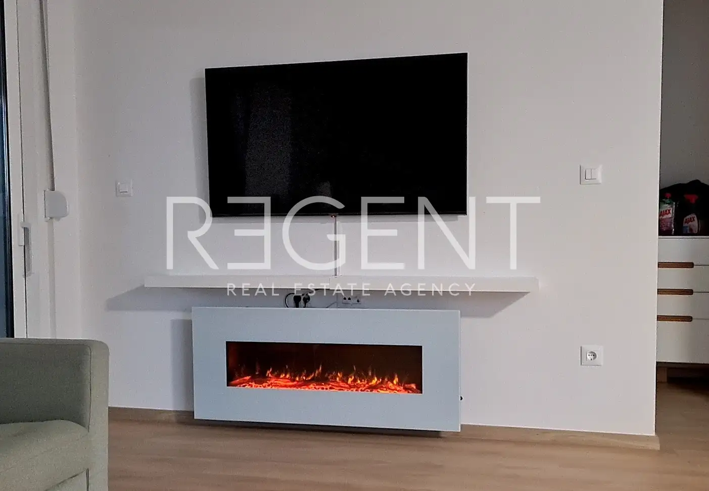 Split, Strožanac – For rent, three-room apartment 103 m² loggia jacuzzi parking