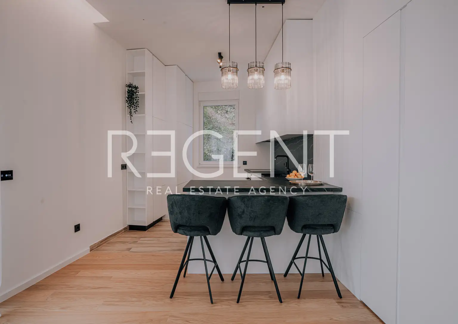 Záhřeb, Remete – Luxusní dvoupatrový byt k pronájmu