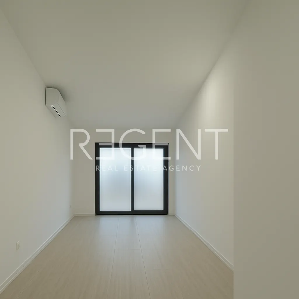 Podstrana, Strožanac - Appartement de trois pièces avec loggia