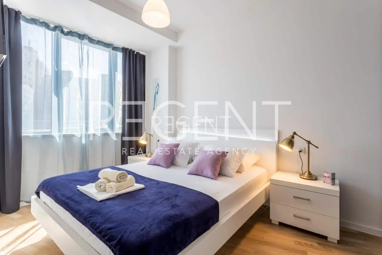 Split, Žnjan - Luksuzan dvosoban penthouse 70 m2 sa terasom
