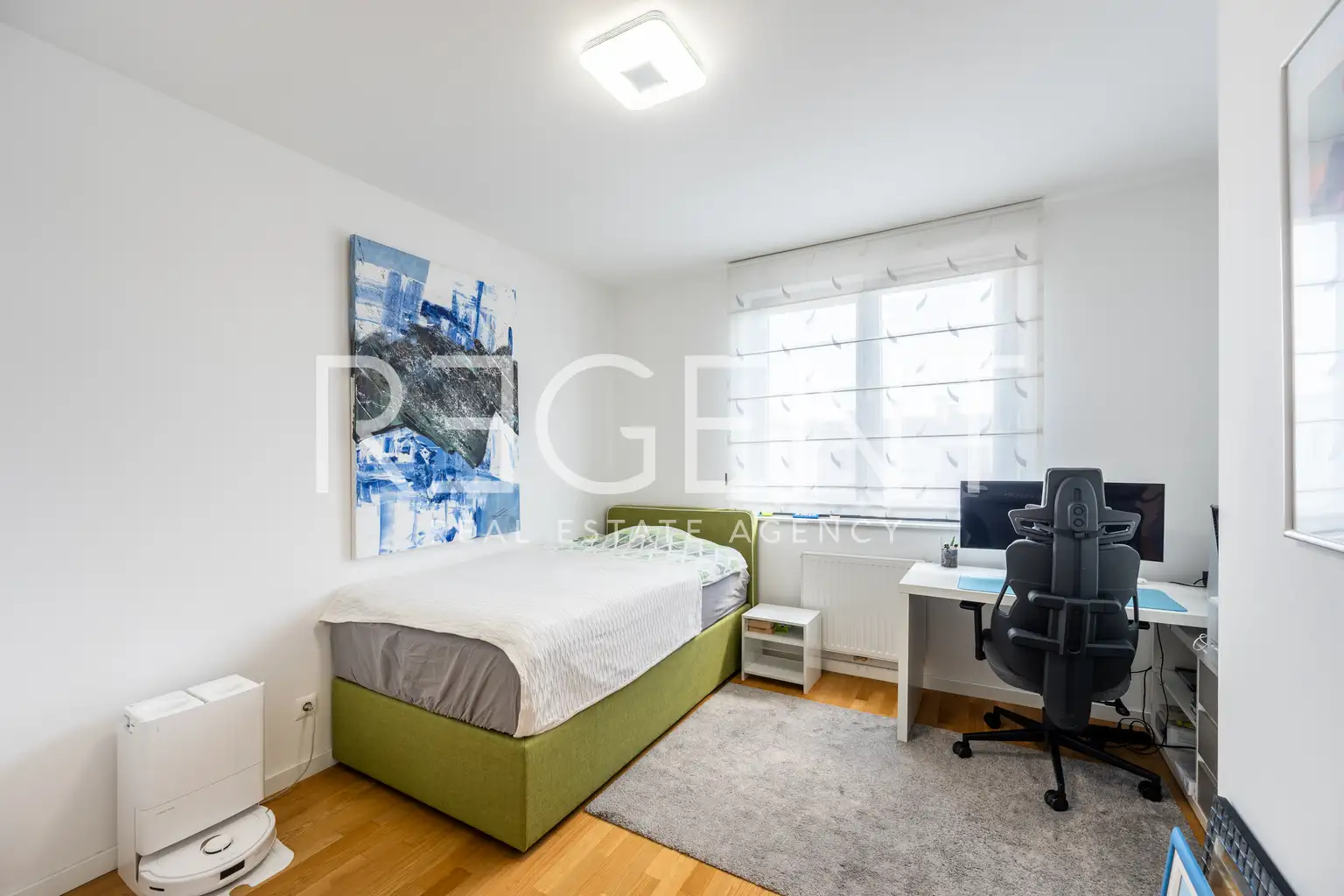 Stan 112 m², Vrbani — 3 spavaće sobe, balkon, 2 garaže