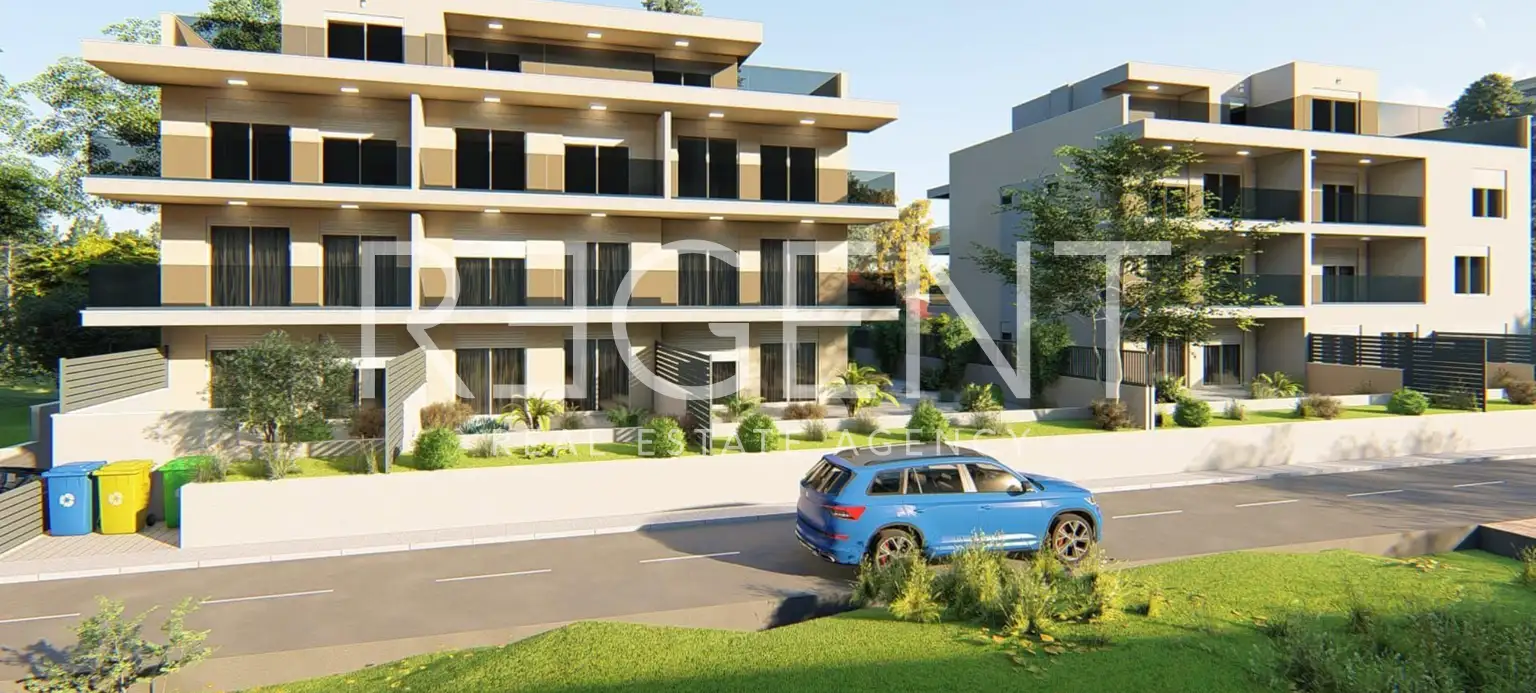 Kaštel, Kaštel Novi - Dvourovňový, třípokojový penthouse s terasou