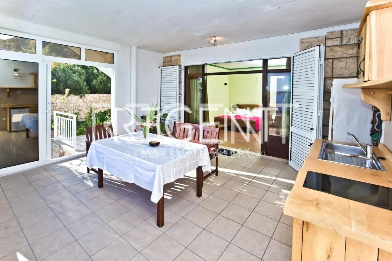 Hvar - Vila prvý rad pri mori