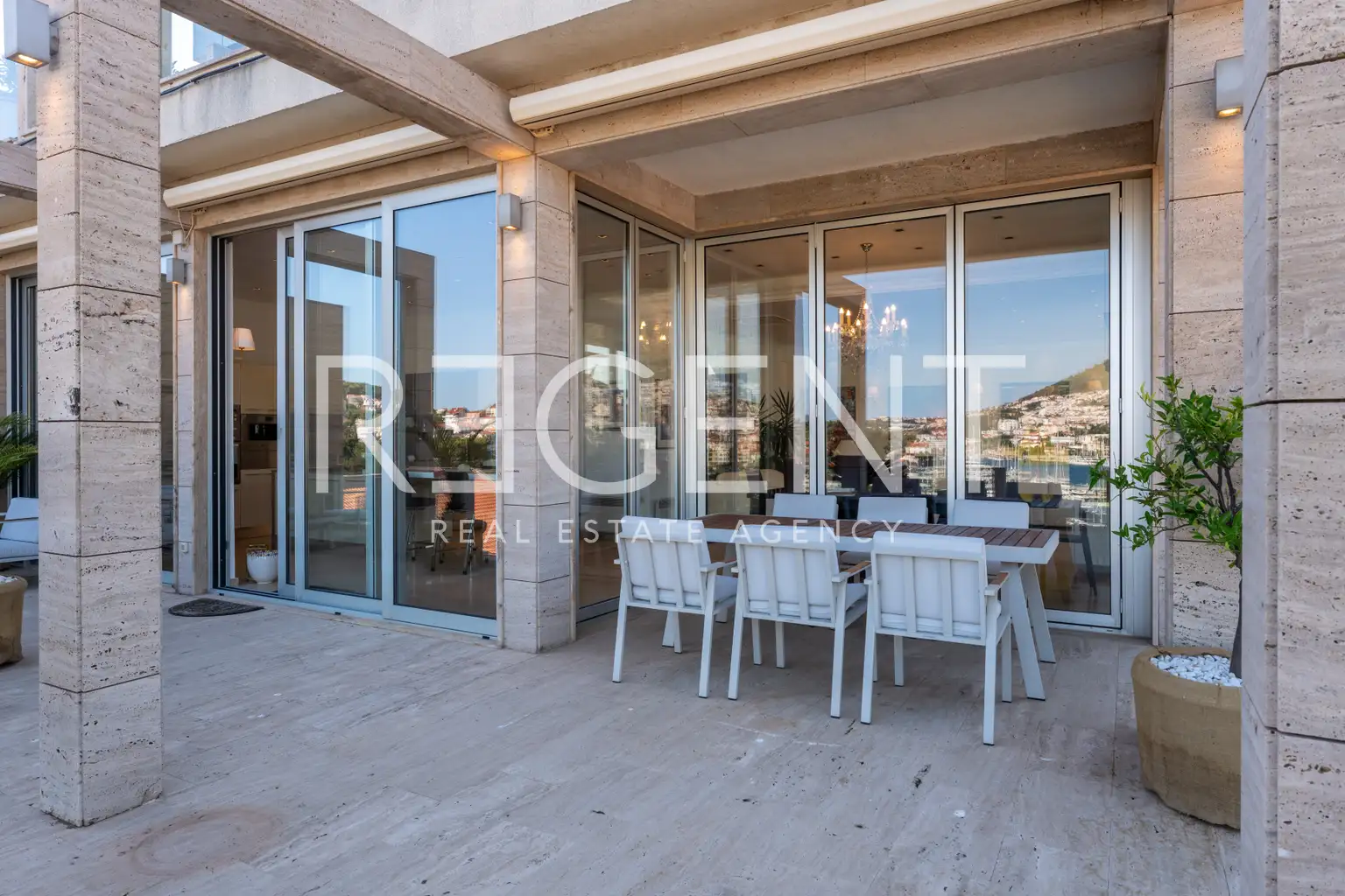 Dubrovnik - Wyjątkowy penthouse z basenami w pięknym Dubrowniku