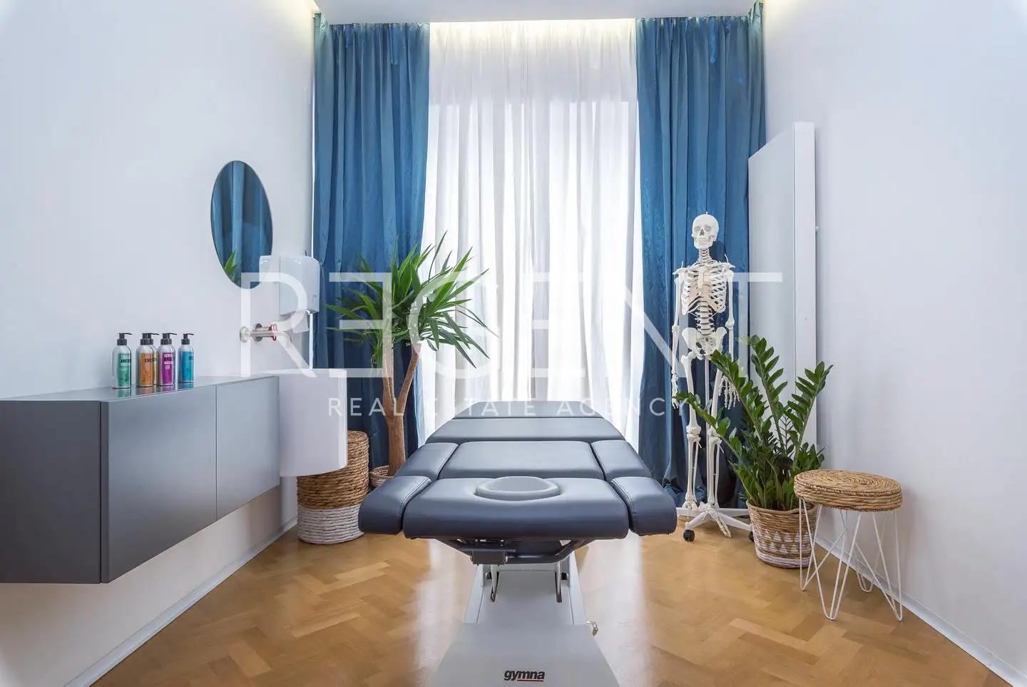 Záhřeb, Donji grad – Prostorný byt s potenciálem