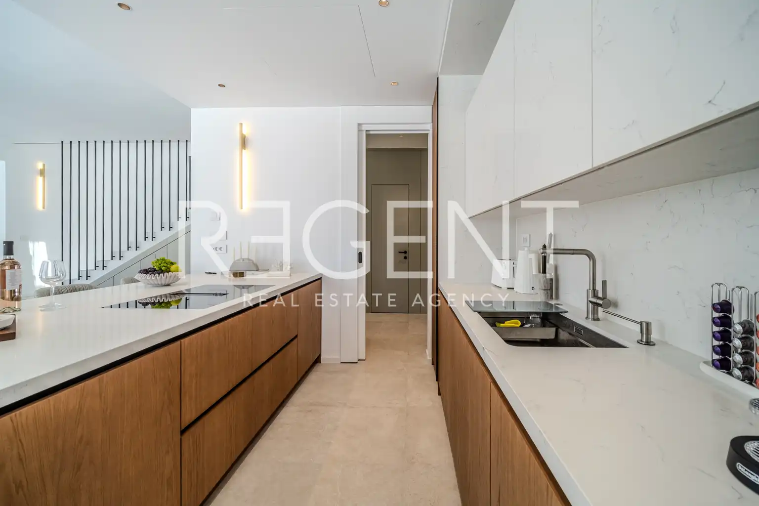 Brač, Sutivan - Nádherná vila blízko moře 274m2