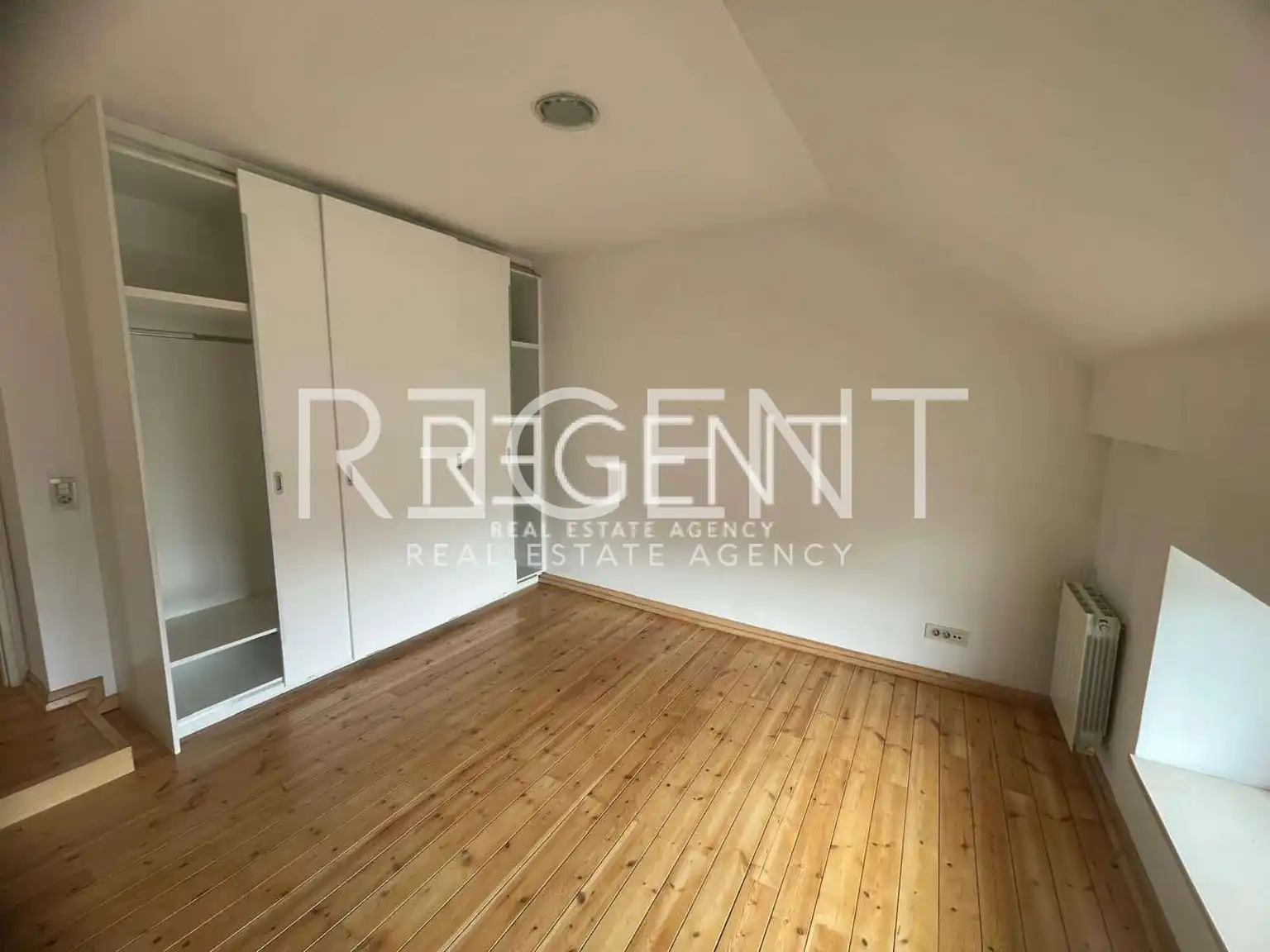 Zagreb, Kvaternikov Trg - Maisonette-Wohnung 150 m2 zu vermieten
