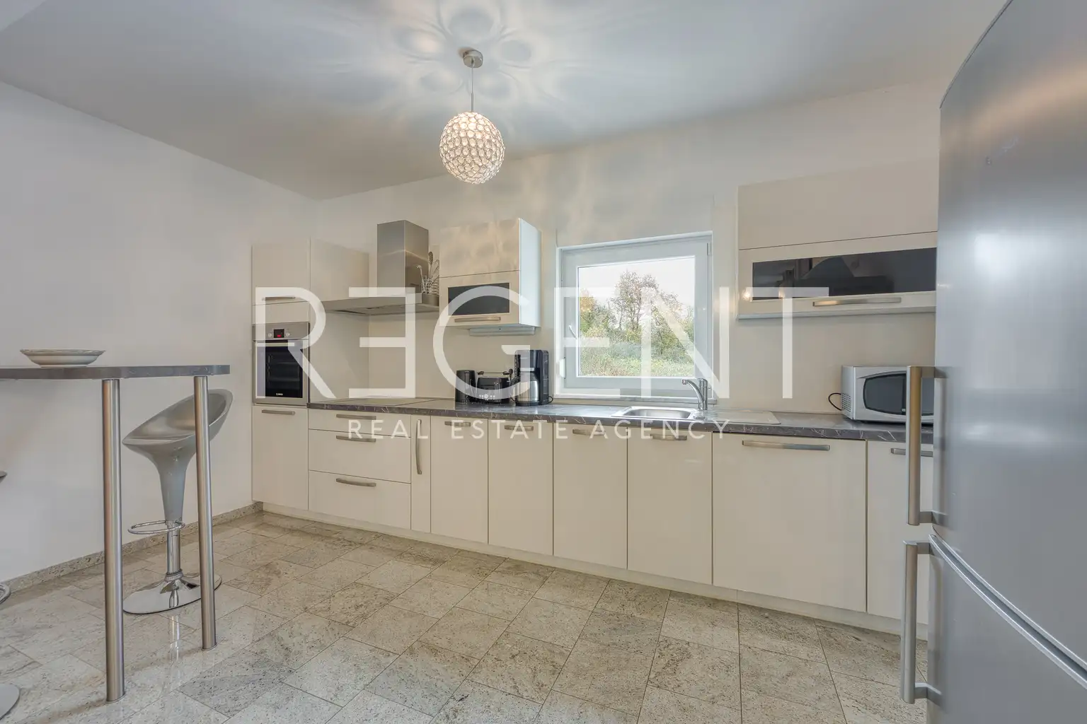 Poreč, Vežnaveri – Maison avec deux appartements