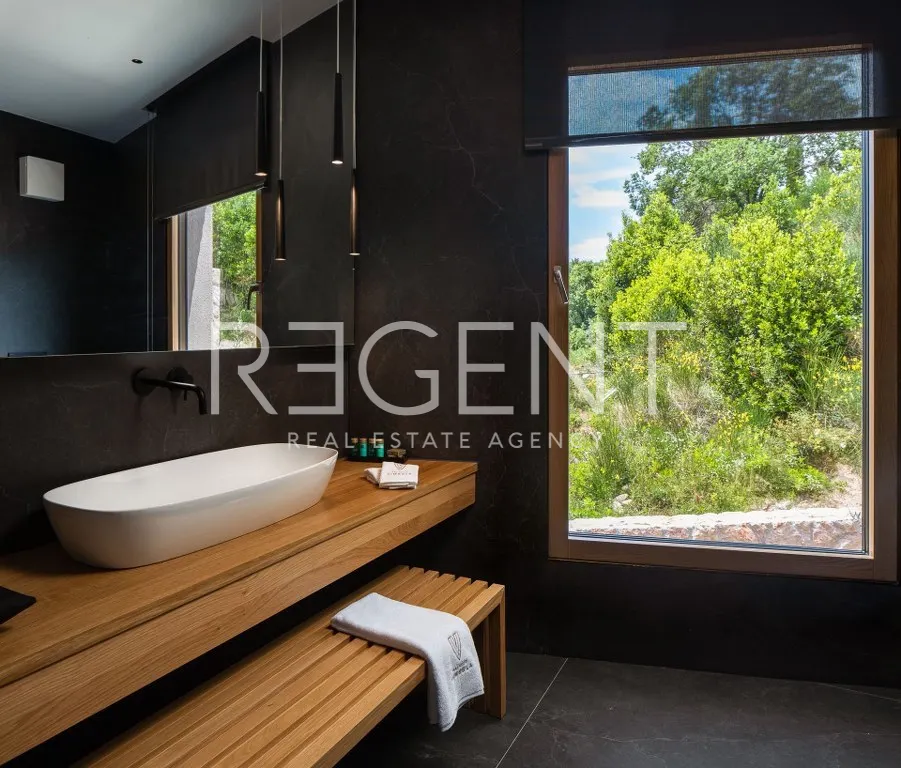 Dubrovník - Elegantná vila moderného dizajnu 394 m2