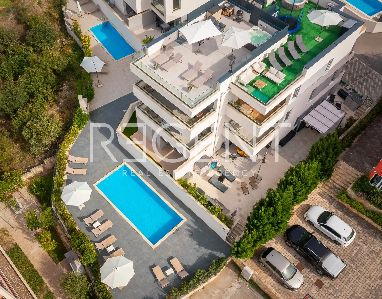 Trogir, Čiovo - Dvojizbový byt na prenájom 75 m2