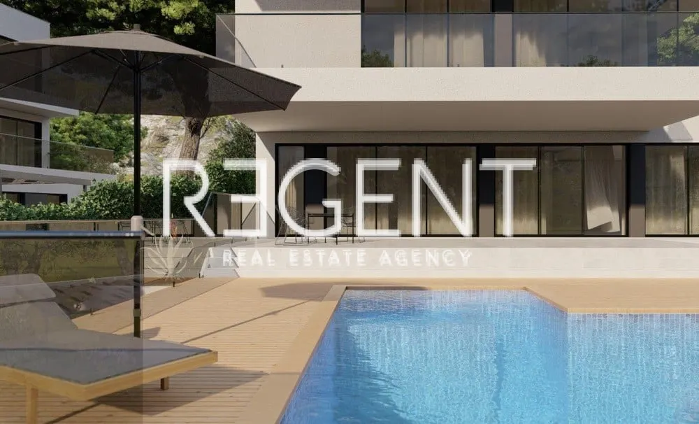 Šibenik, Rogoznica- Terrain avec un projet de construction de deux villas de luxe 1741m2