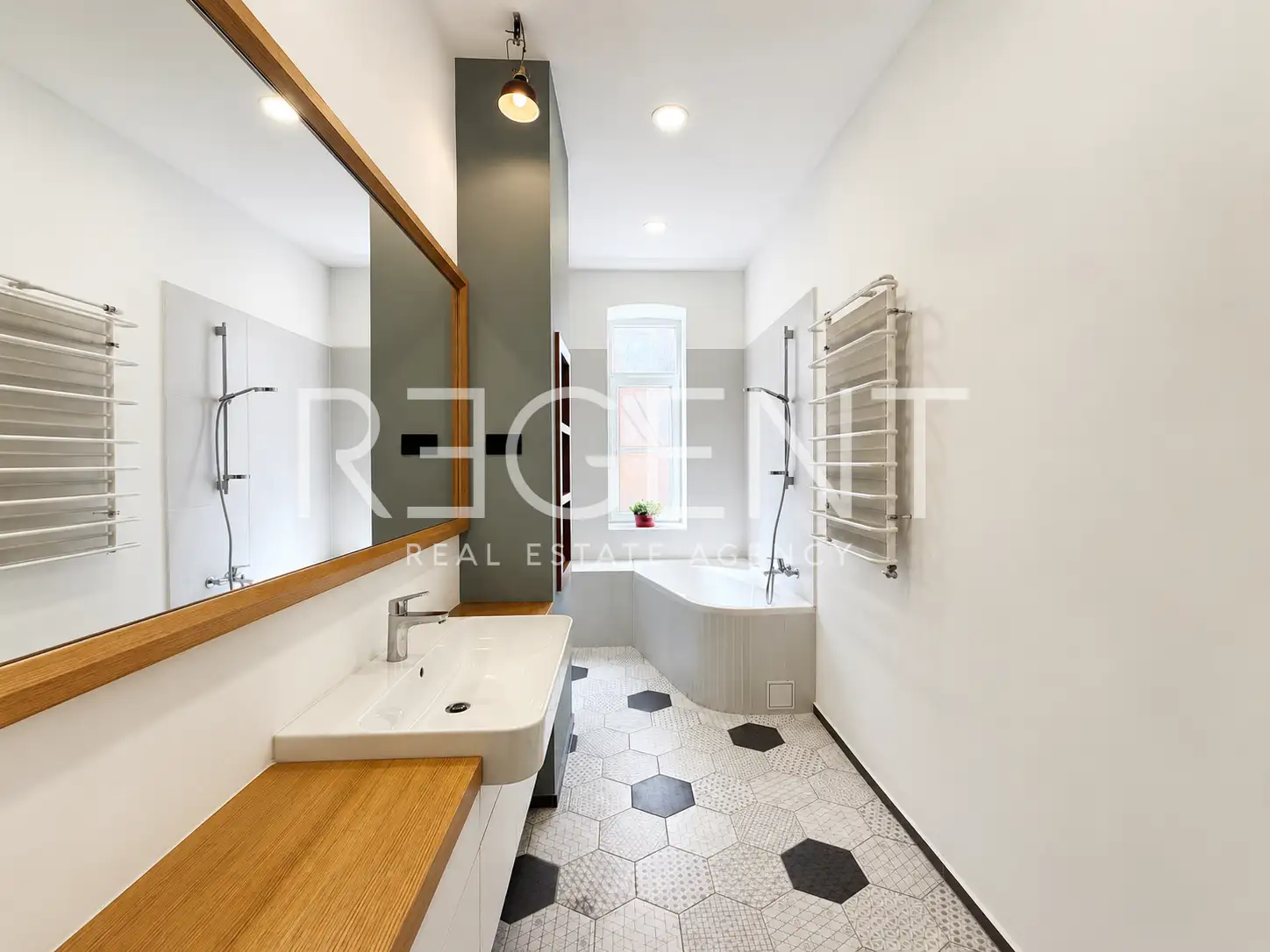 Stan 115 m² na najam, Zagreb, Donji Grad — 1. kat, lođa
