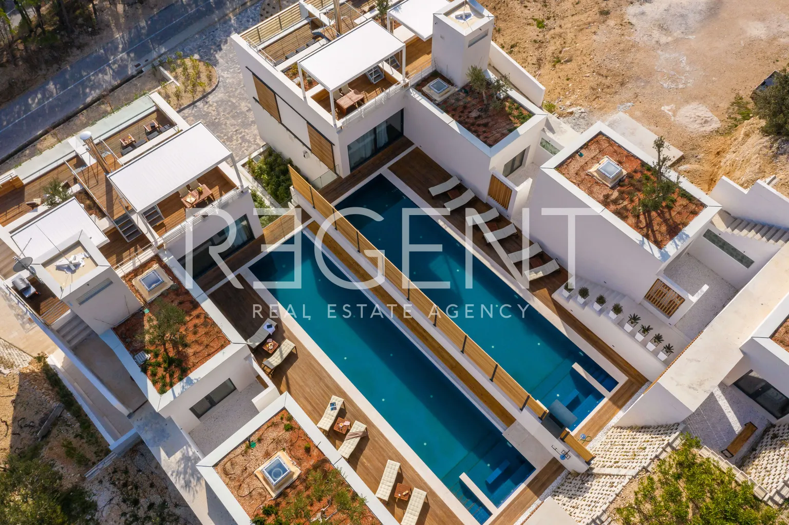 Omiš – Due ville esclusive con piscine e vista panoramica