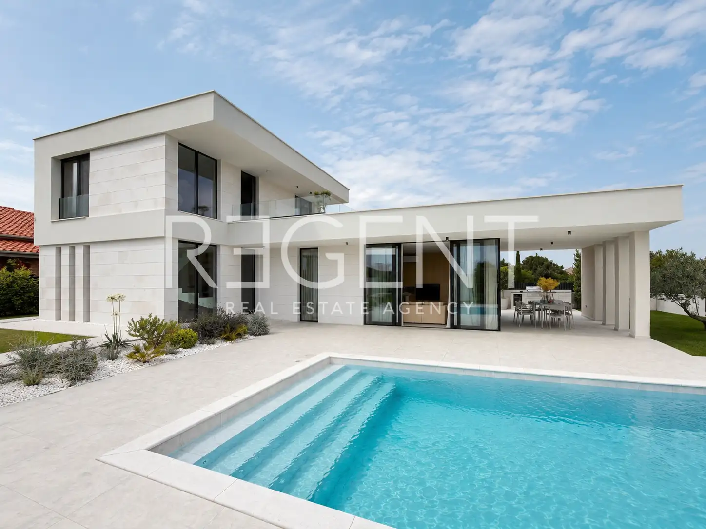 Turanj, Vila 180 m²— grijani bazen, pogled na more, 350 m od plaže