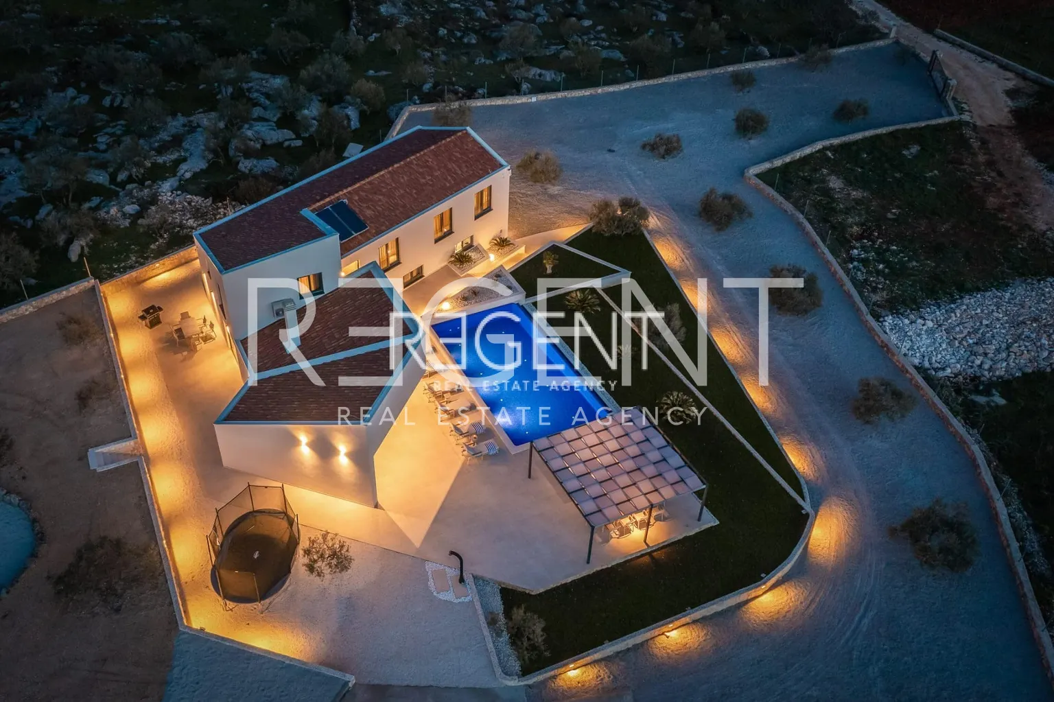Trogir, Marina - luxusní vila v klidném prostředí, 6900m2