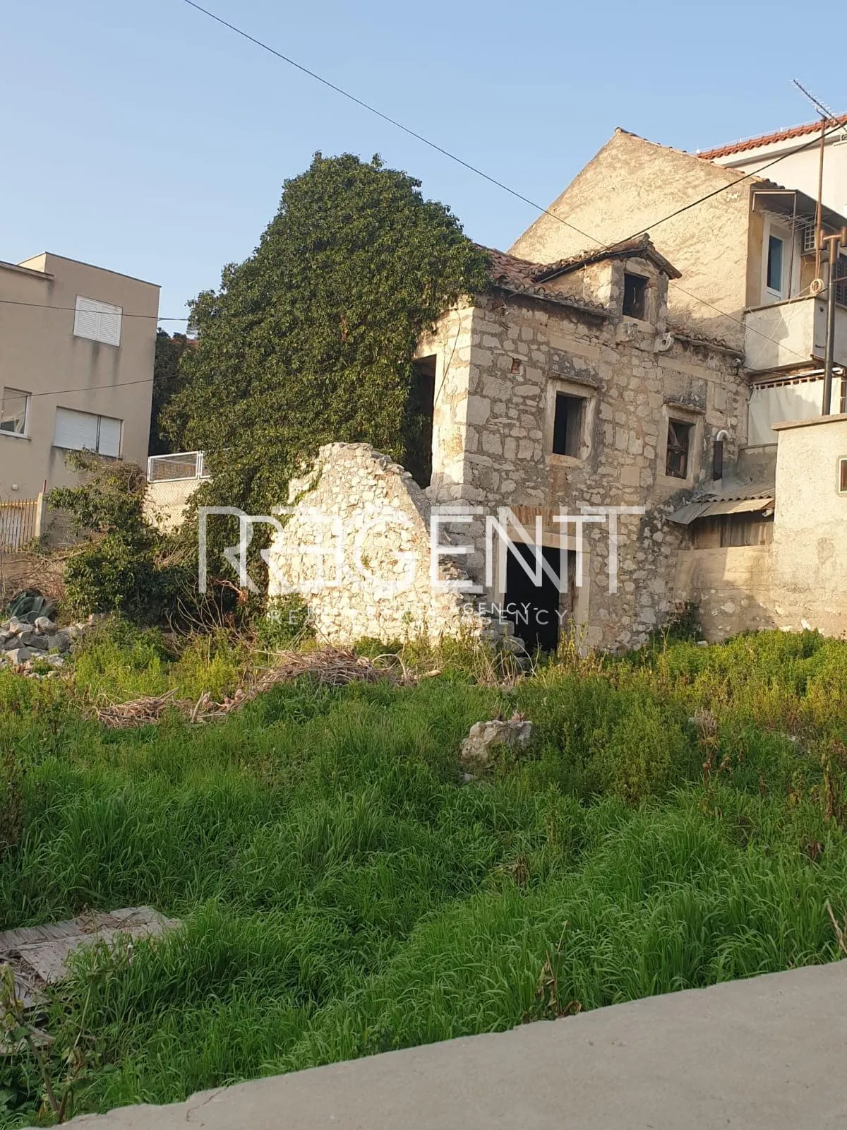 Šibenik zemljište
