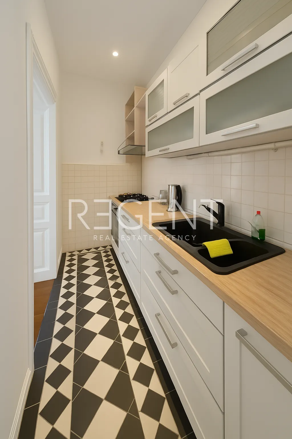 Zagreb, Centar – Četverosoban stan od 90 m² s terasom