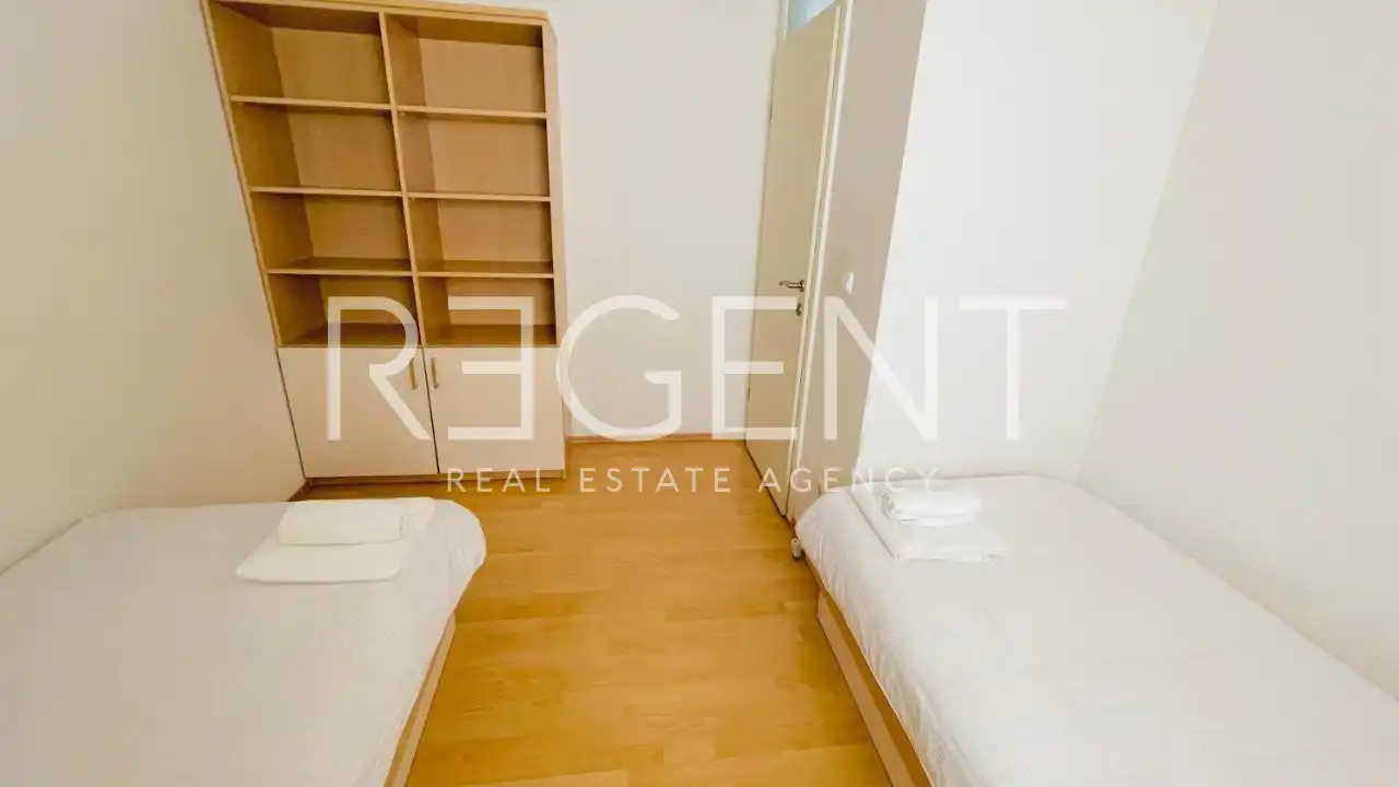 Zadar, Brodarica - Apartmanska kuća prvi red uz more