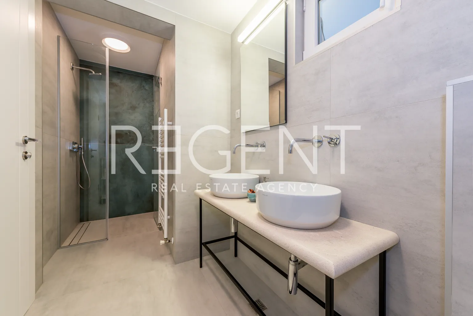 Brač, Milna - Moderna vila prvi red uz more, 264 m2