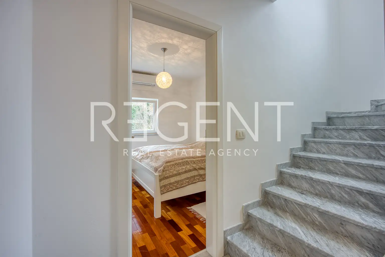 Poreč, Vežnaveri – Maison avec deux appartements