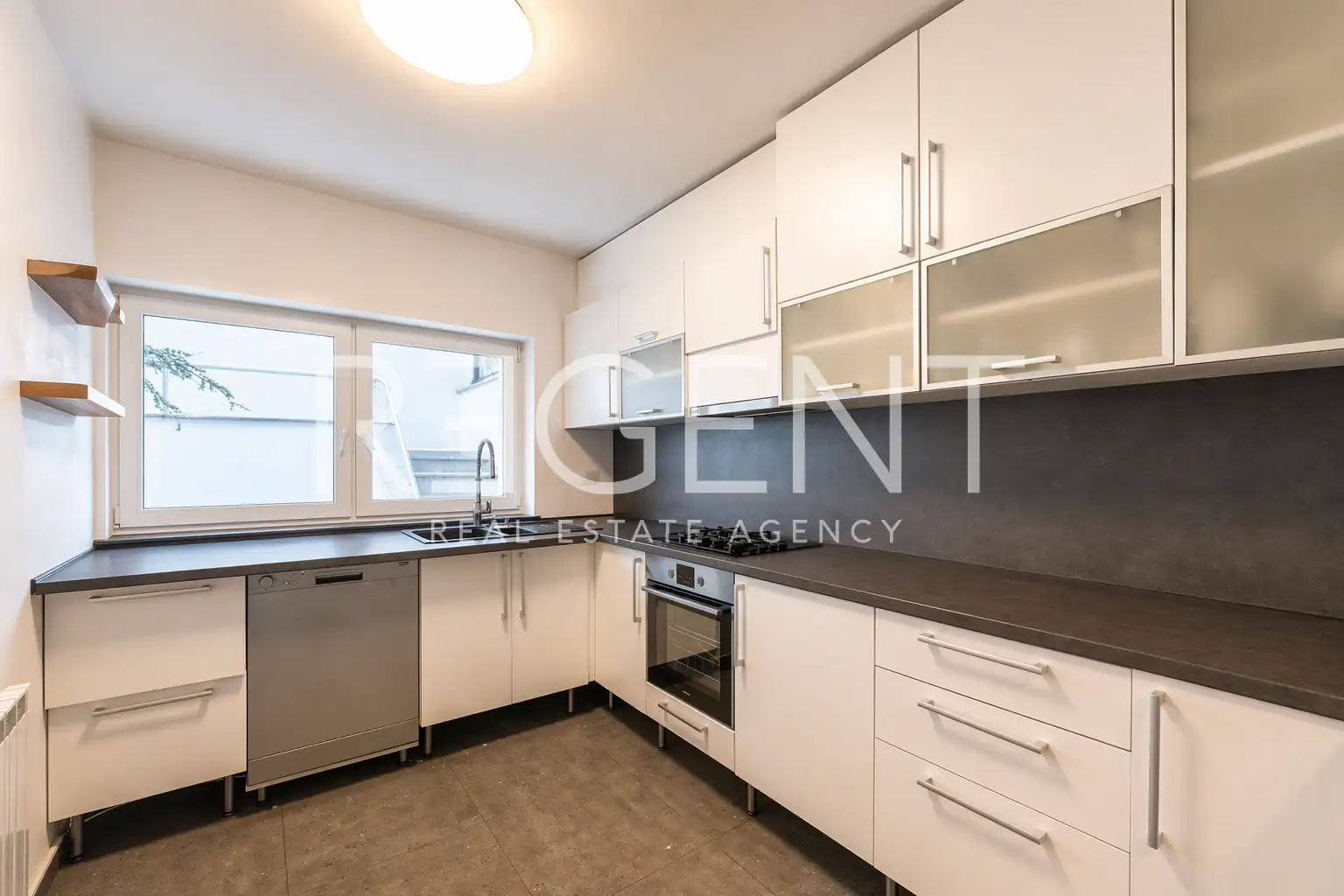 Zagreb, Gračani – obiteljska kuća s pogledom