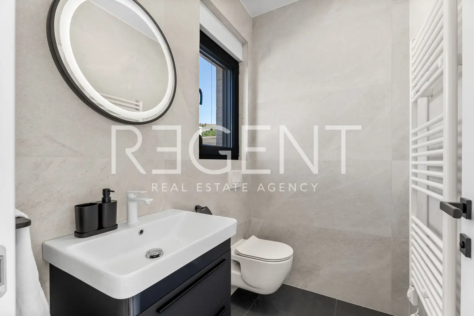 Zadar, Rovanjska - Newly built villa with a pool and sea view