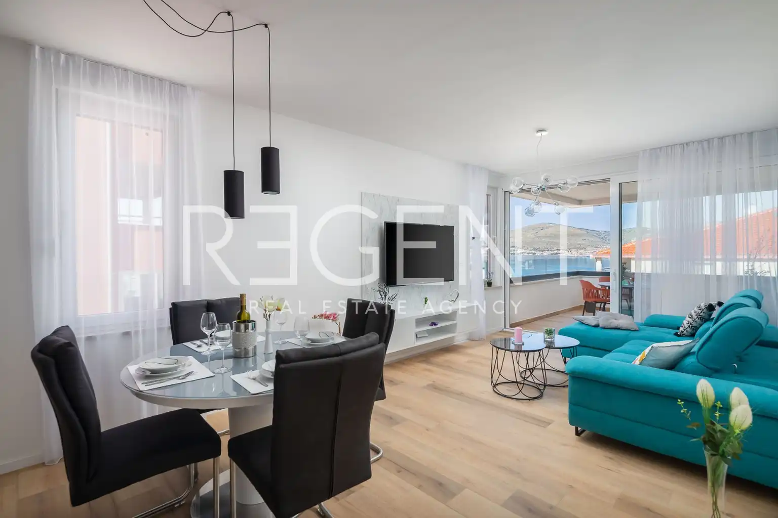 Trogir, Čiovo - Dvojizbový byt na prenájom 75 m2