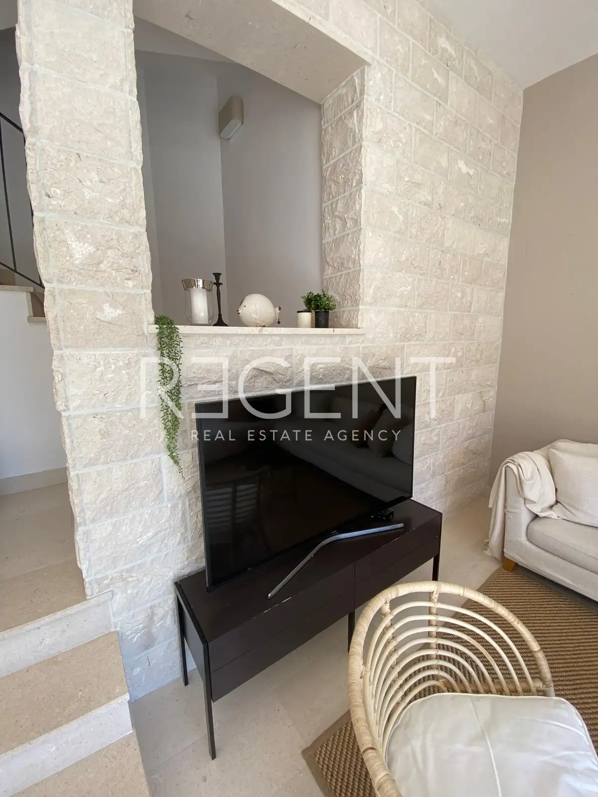 Milna, Brač - Exclusive family villa, first row to the sea