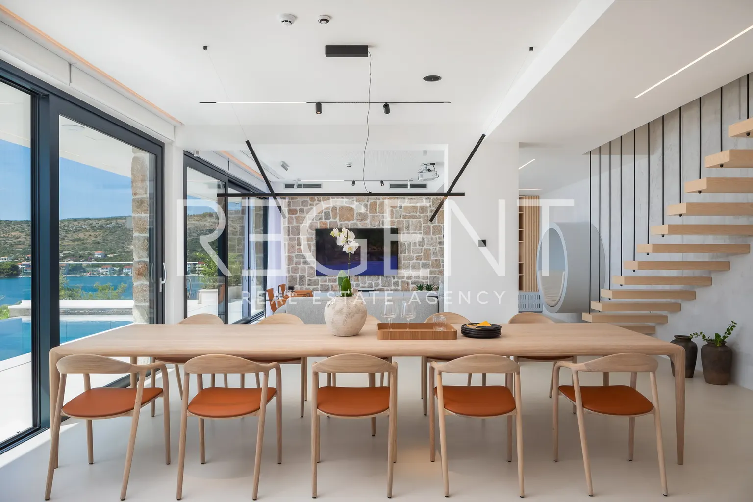 Šibenik, Rogoznica – Moderna vila s panoramskim pogledom na more
