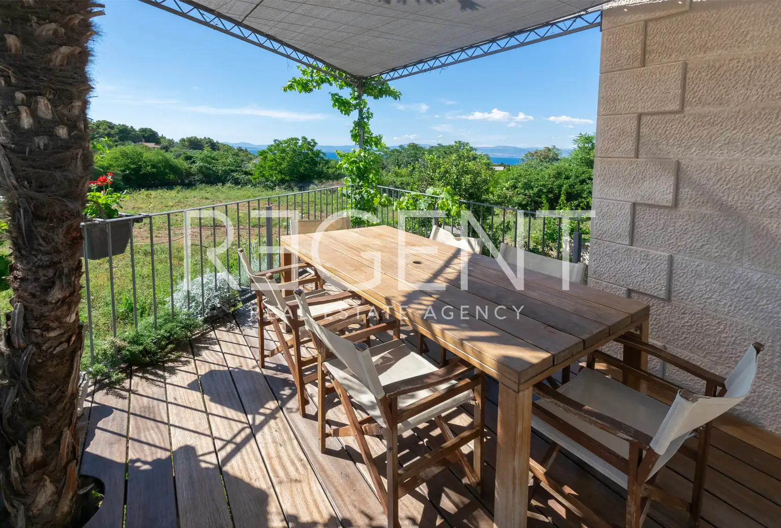 Brač, Mirca - kamenná vila s výhľadom na more, 300m2