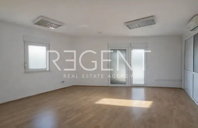 Split, Mejaši - Poslovni prostor na atraktivnoj lokaciji