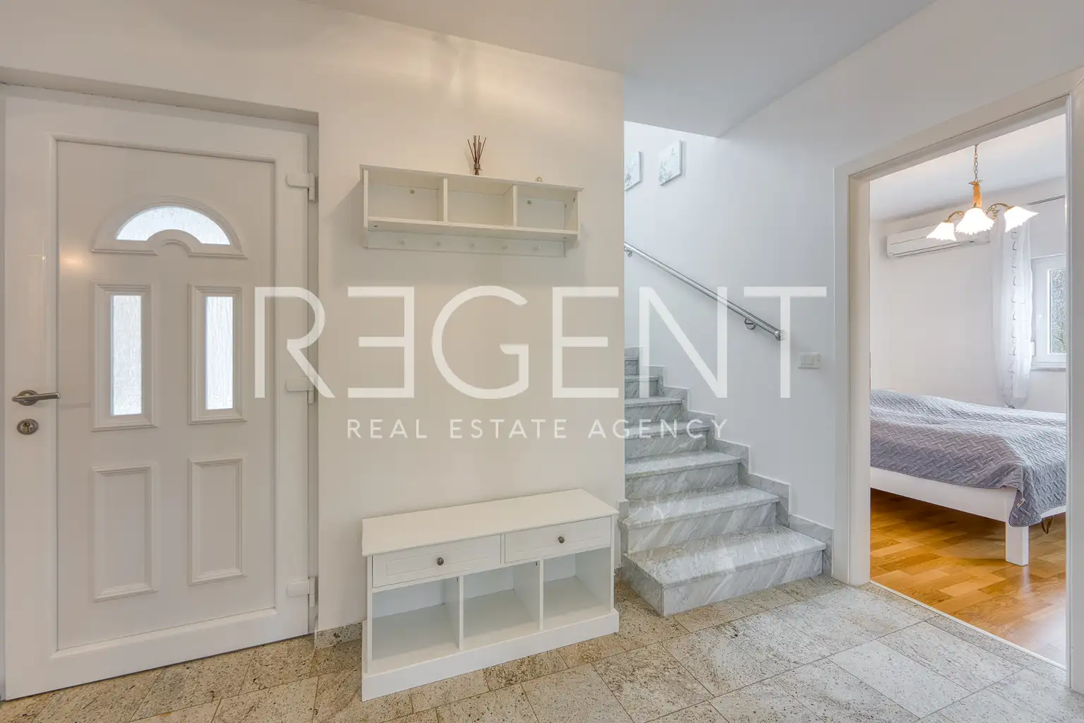 Poreč, Vežnaveri – Maison avec deux appartements