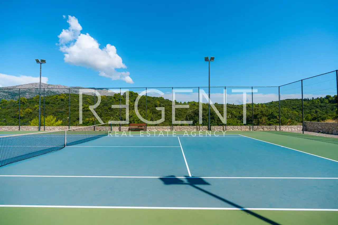 Korčula- Luksuzan apartman s terasom i garažom u ekskluzivnom kompleks