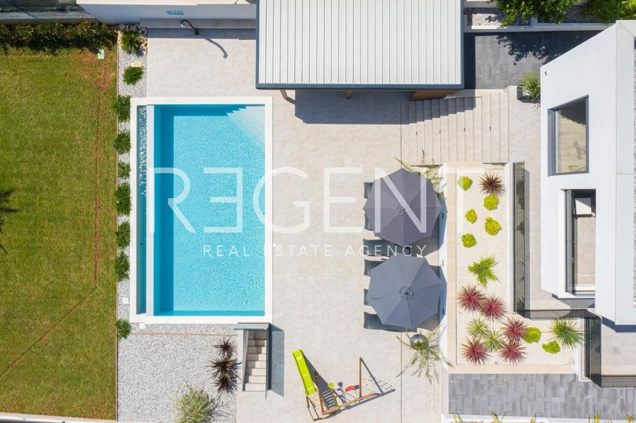 Istra, Medulin - Prekrasna villa s wellnessom NKP 190 m2 nadomak mora