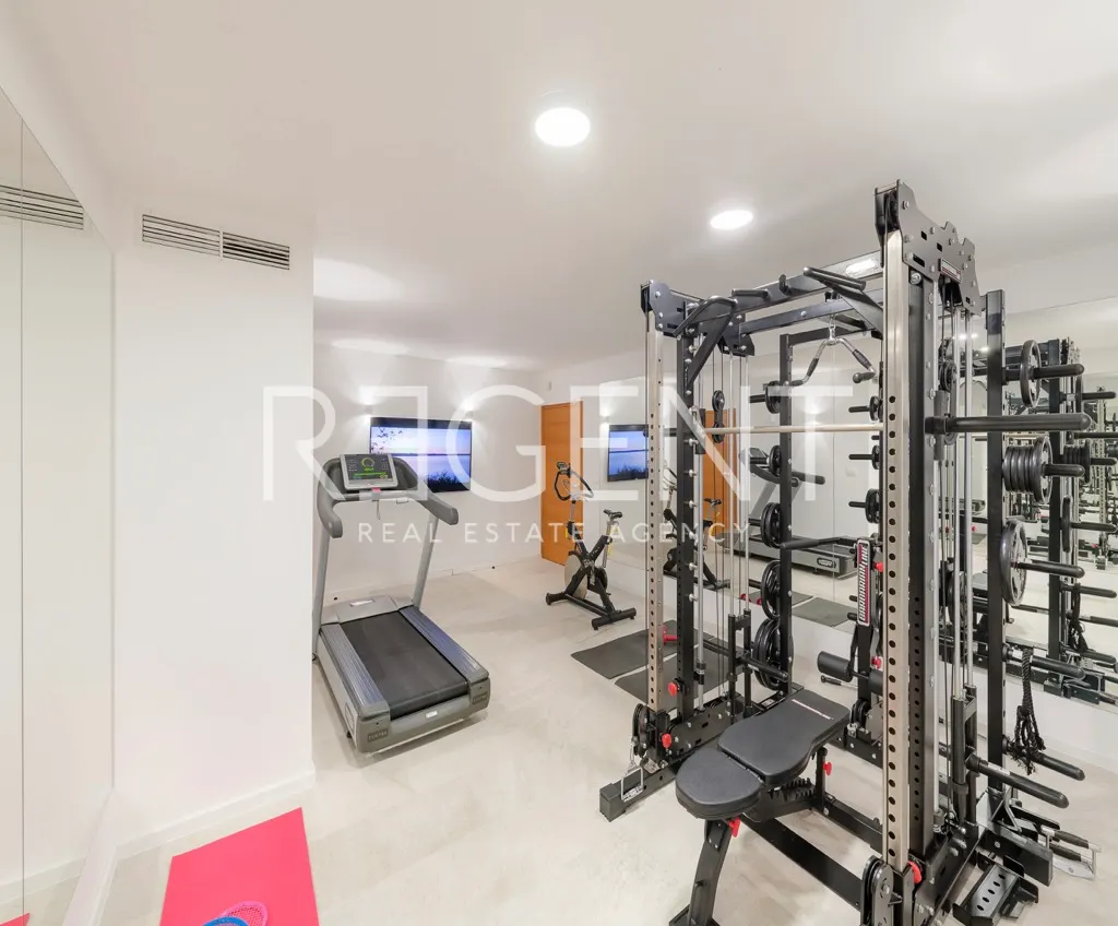 Hvar – Moderna vila s pogledom na more 195 m2