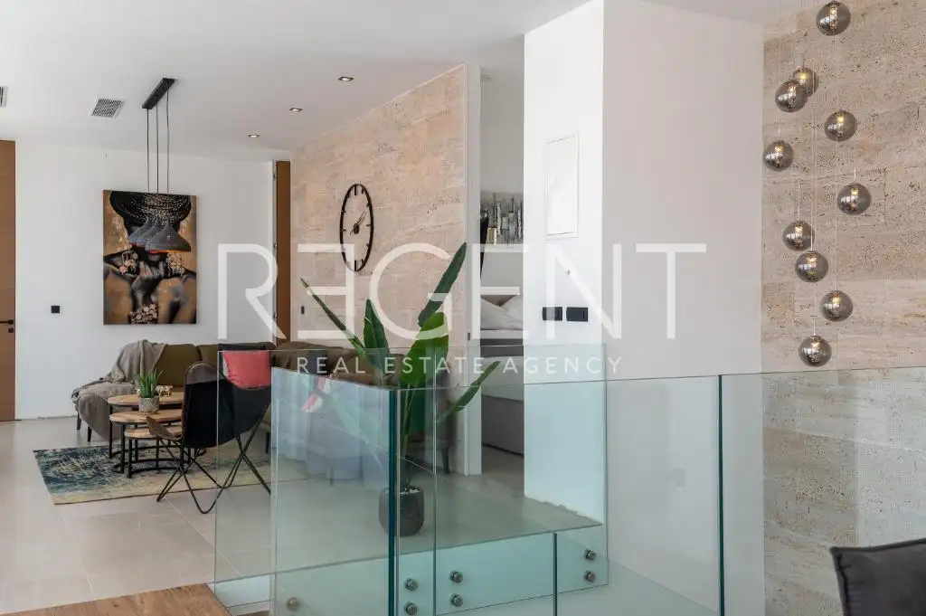 Trogir, Čiovo – Penthouse, 227 m² s 360° terasom i wellnessom