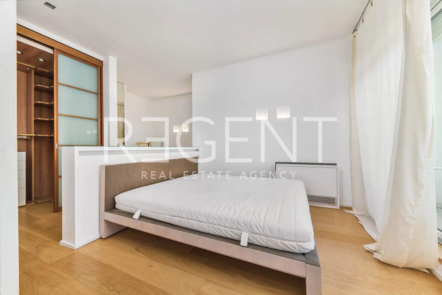 Záhřeb, Pantovčak - Luxusní dvoupodlažní penthouse 277 m2 k pronájmu