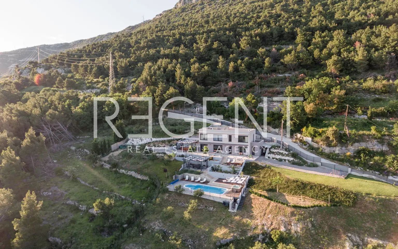 Вилла 232 м², Каштел Стари — 4 спальни, подогреваемый бассейн, вид на море