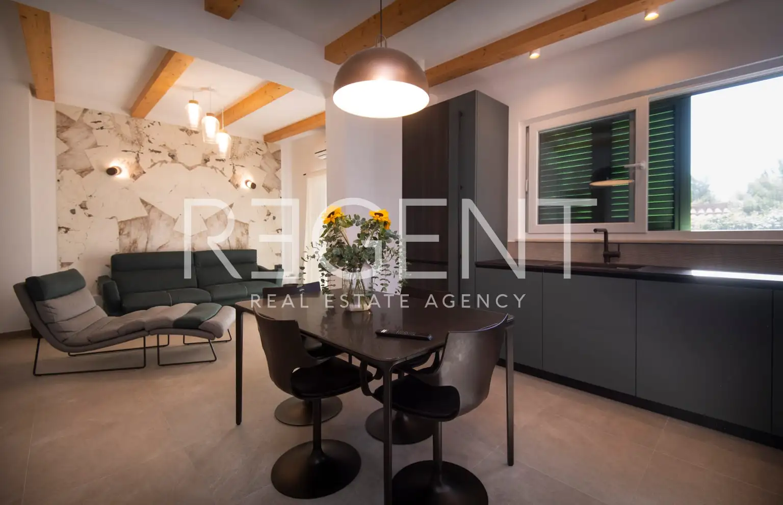 Split, Meje - Ground floor house with a yard