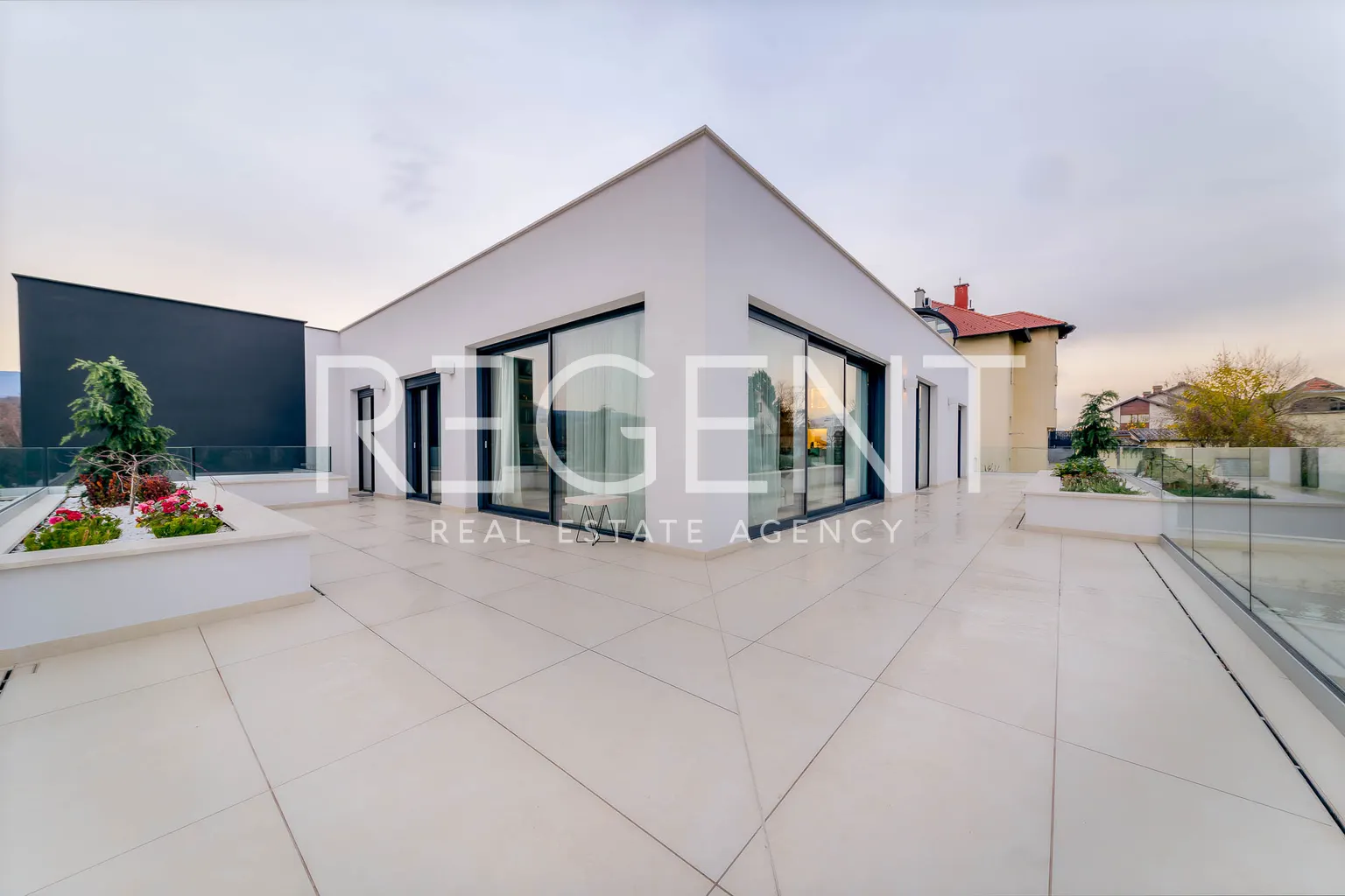 Zagrzeb, Tuškanac - Luksusowy penthouse 200m2 do wynajęcia, nowy budynek