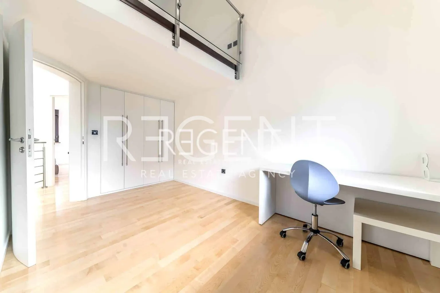 Zagrzeb, Lašćina - Piękna willa 310 m2, wynajem