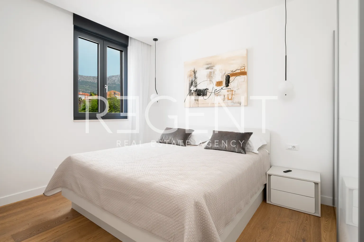 Split, Kaštel Lukšić - Moderní dvoupokojový byt 80 m2 DLOUHODOBÝ PRONÁJEM
