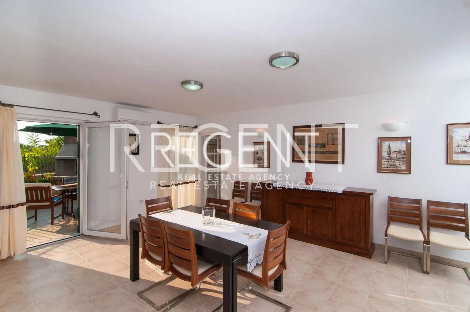 Brač, Mirca - kamenná vila s výhledem na moře, 300m2