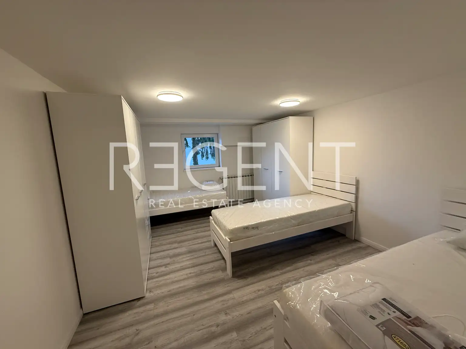 Zagreb, Borongaj - prostrani šesterosoban stan