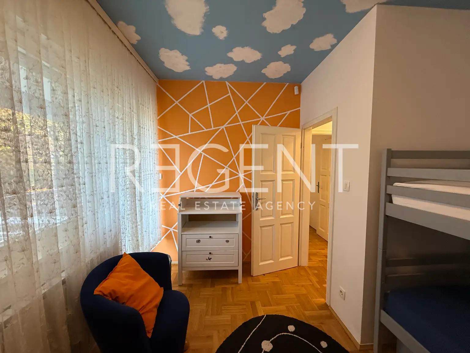 Zagabria, Mlinovi – appartamento trilocale con balcone al piano terra