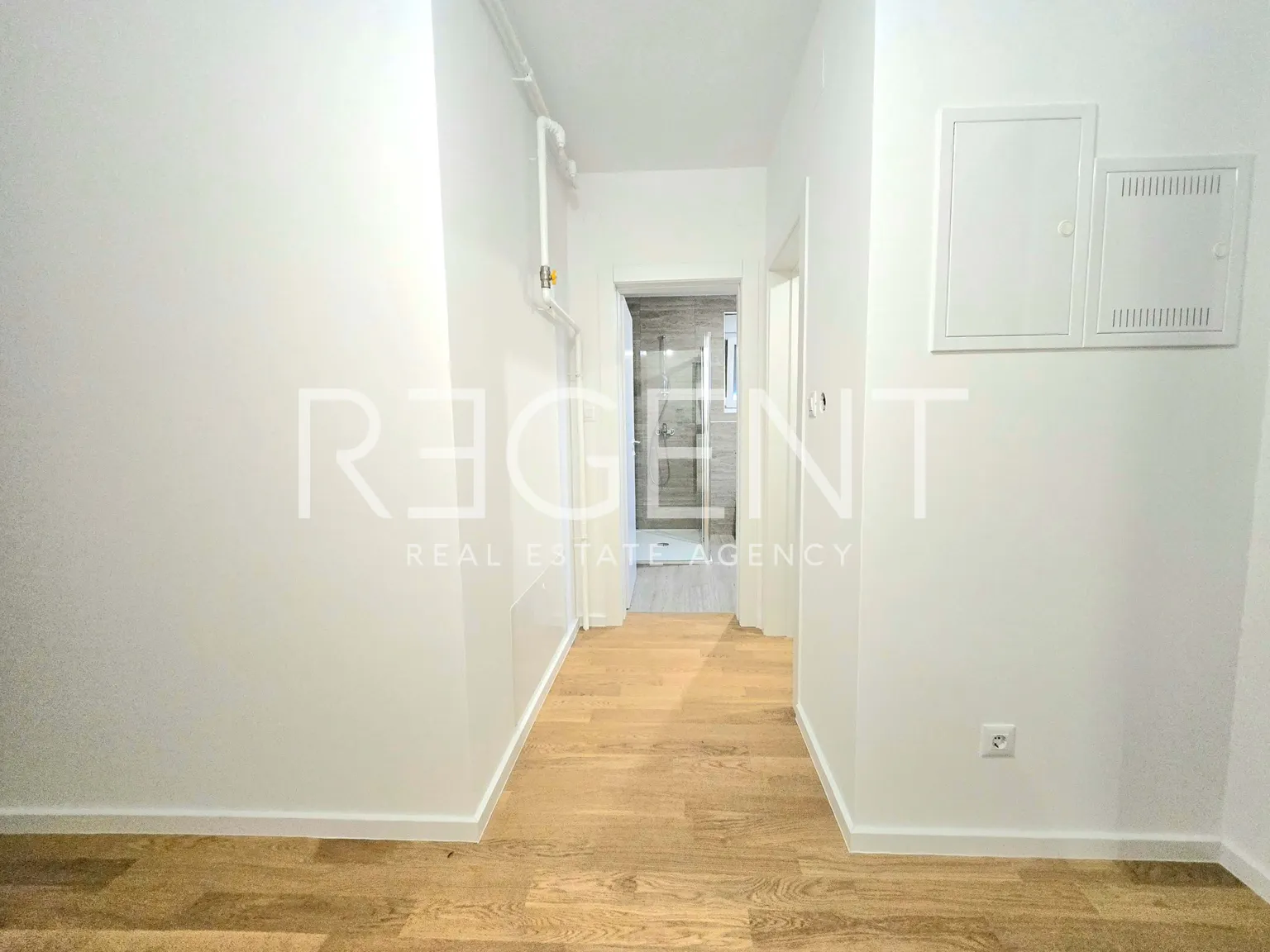Sveta Nedelja, Kerestinec- Trosoban stan 100 m2