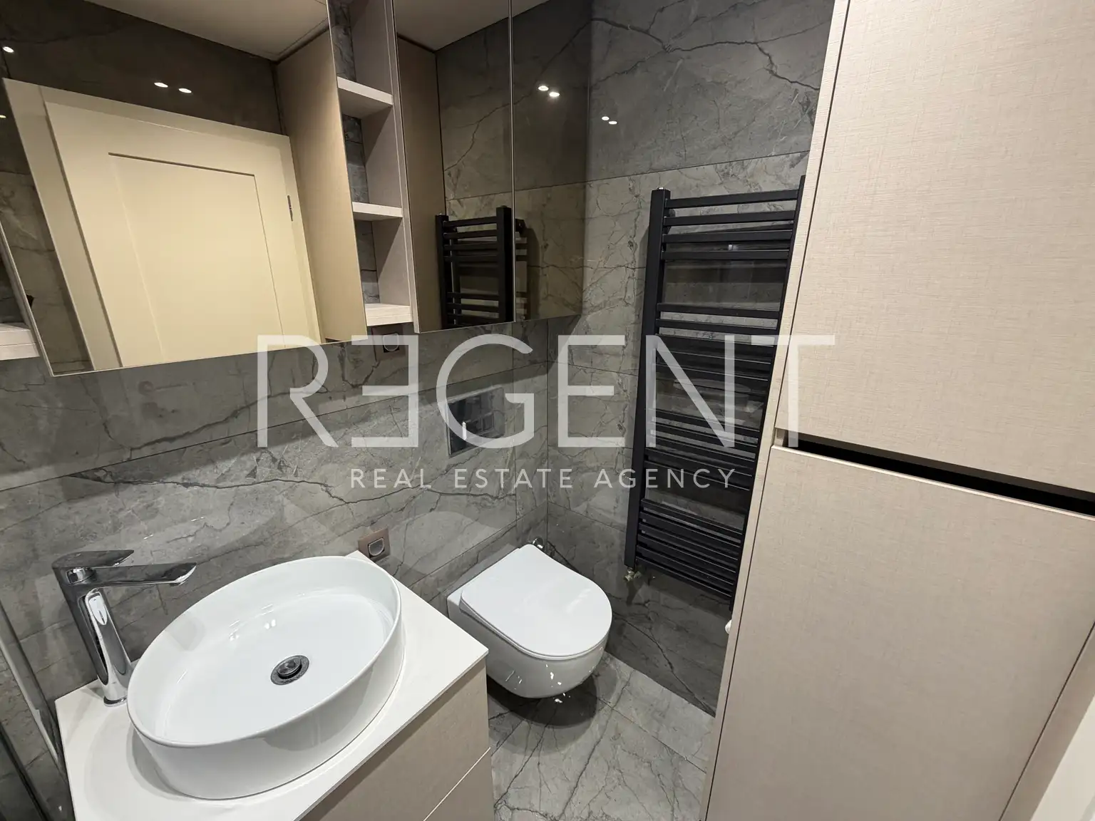 Загреб, Кватерников трг - роскошная квартира, 28 м², первая аренда