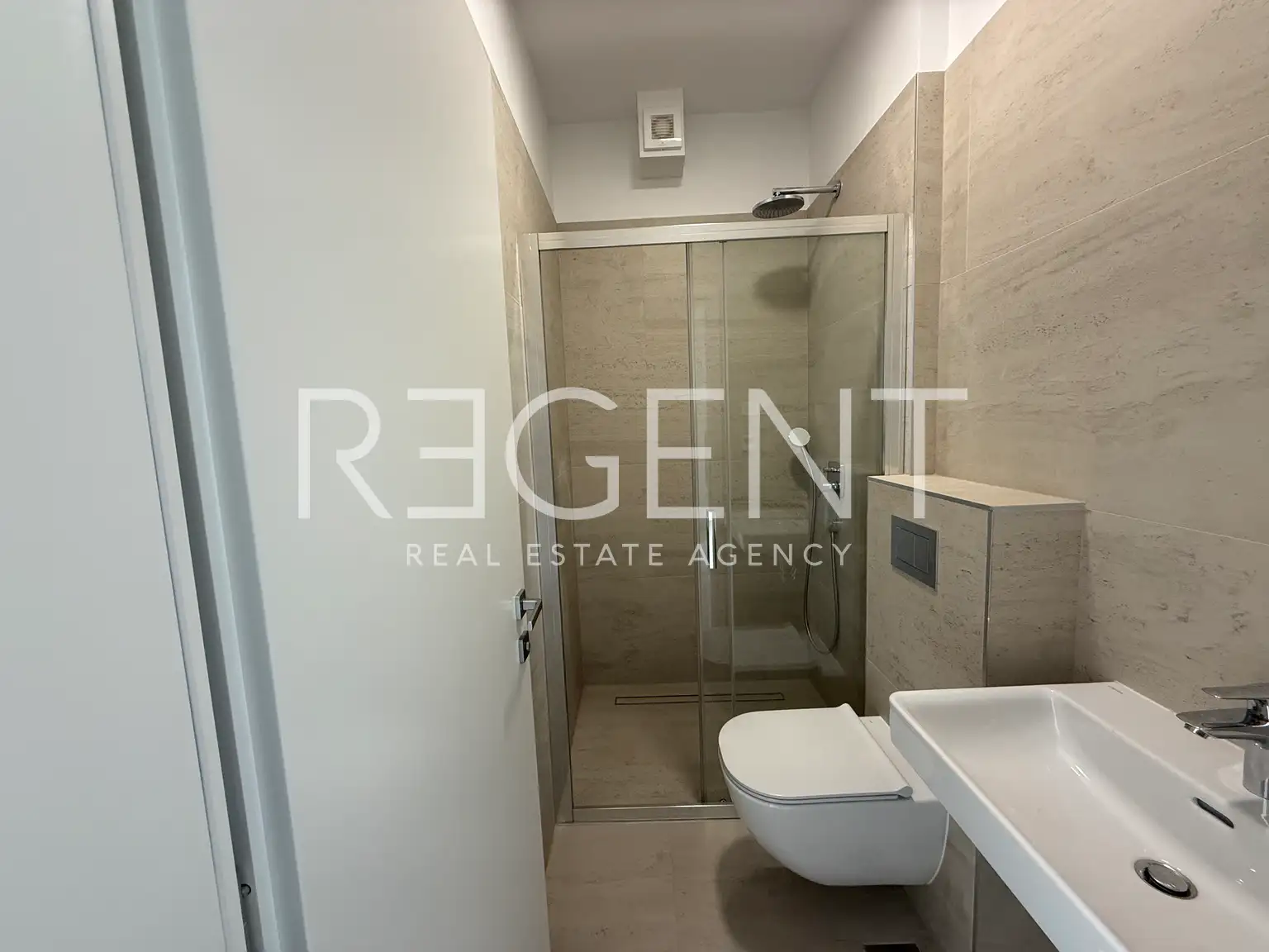 Záhreb, Laščina - penthouse v novostavbe s priestrannou terasou