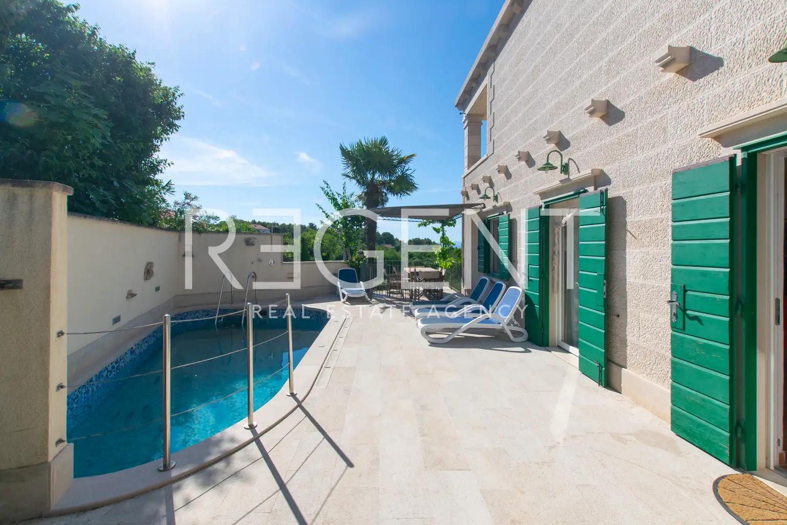 Brač, Mirca - kamenná vila s výhľadom na more, 300m2